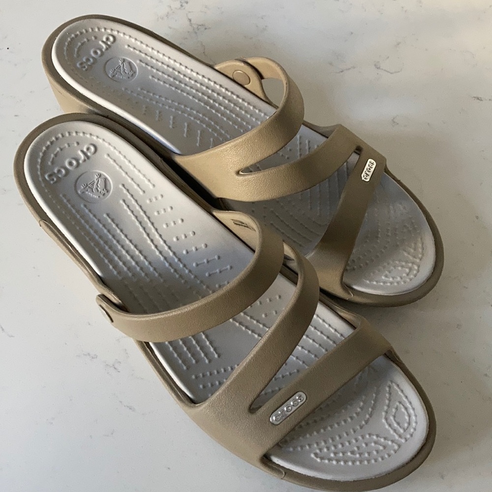 Crocs sandals sz 10